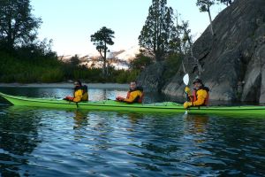 Kayaks en los lagos de Villa Pehuenia